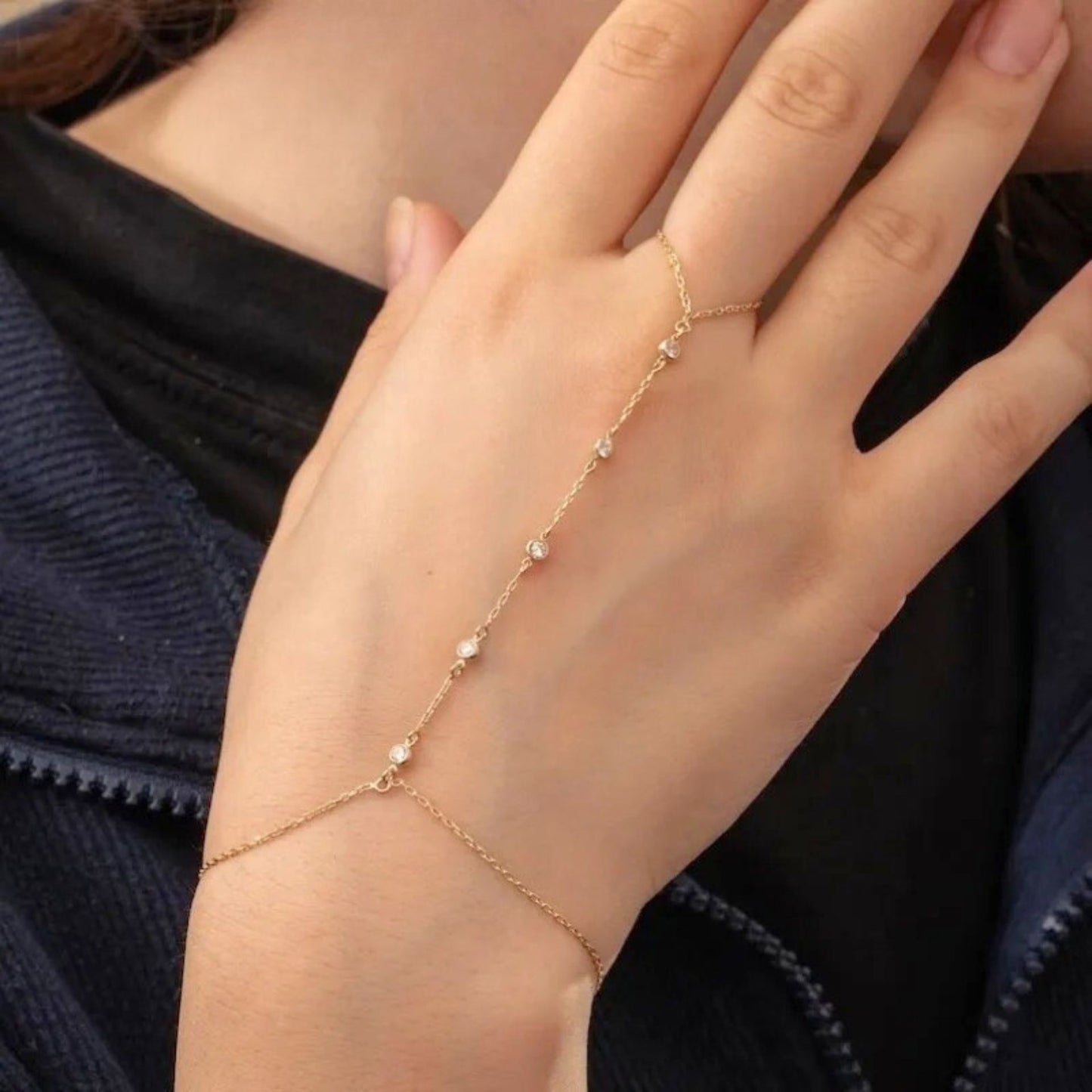 Amara Handchain