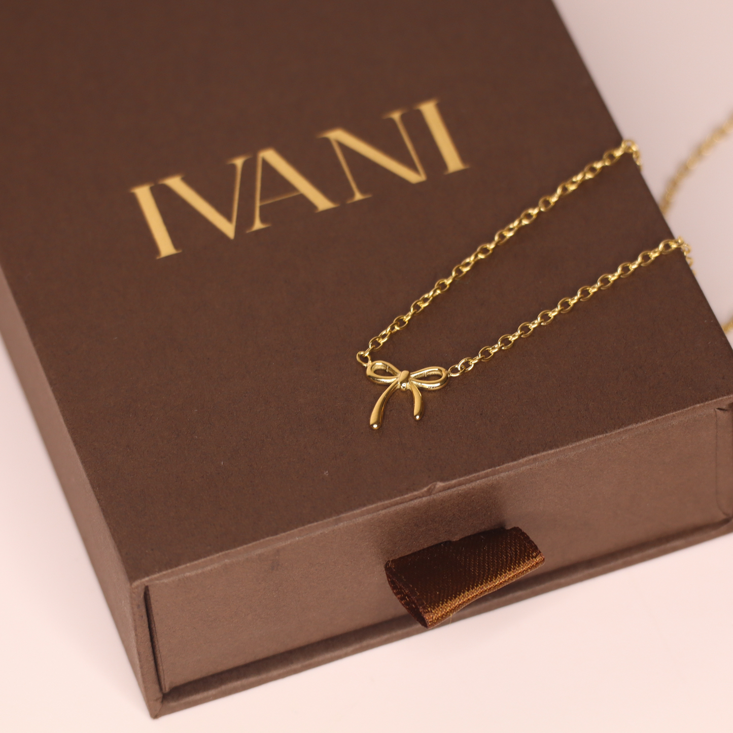 Ribbon Necklace